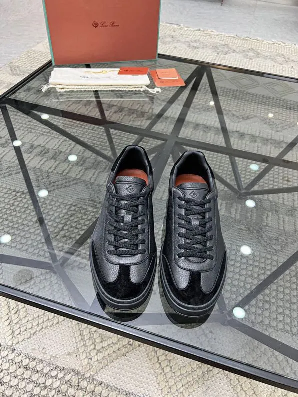 Factory price: 440💰Loro men's shoes💰iana top purchasing agent🇮🇹 men's shoes💰 The popular casual sneakers counter of the popular street man has new products at the same time. The uppers are made of cowhide fabric imported from Italy. The high-quality splicing technology has a classic and generous layout with a masculine temperament. Soft and comfortable cowhide lining. The soles: the original soles are specially provided by the original factory. The exclusive molded soles are super comfortable. The original factory follows the order. 🔍🔍High quality. You can enter and exit the counter at will. Welcome to compare. The code number is 38-44, customized 45